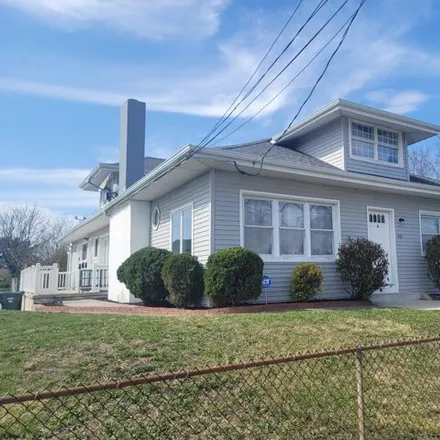 Buy this 5 bed house on 441 North Main Street in Mount Pleasant, Pleasantville