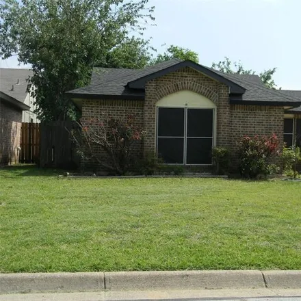 Rent this 4 bed house on 2418 Brookdale Drive in Arlington, TX 76014