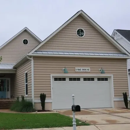 Buy this 3 bed house on 209 Shoreview Drive in New Bern, NC 28562