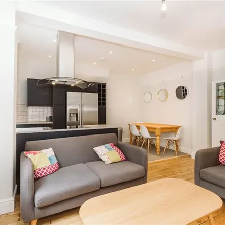 Rent this 5 bed apartment on Hinton Road in Bristol, BS16 3UW