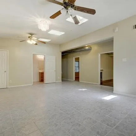 Image 3 - 4405 Barrow Avenue, Austin, TX 78751, USA - Apartment for rent