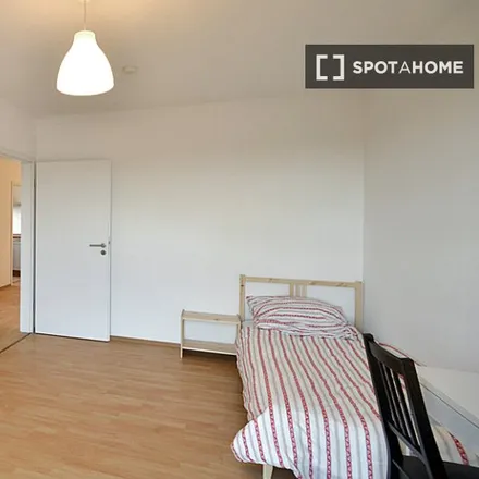 Rent this 5 bed room on Cézanneweg in 60438 Frankfurt, Germany