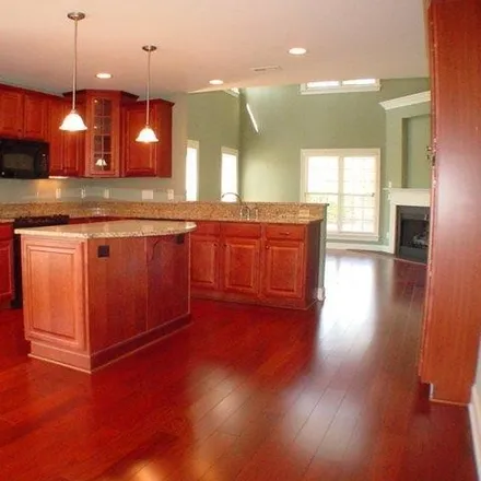 Image 3 - 106 Longwood Place, Aberdeen, Moore County, NC 28315, USA - Townhouse for sale
