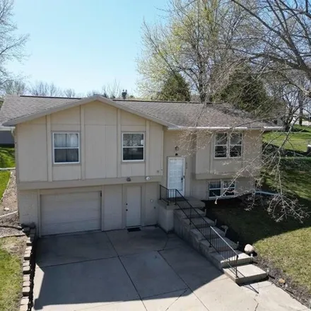Buy this 3 bed house on 622 Troy Drive in Carroll, IA 51401