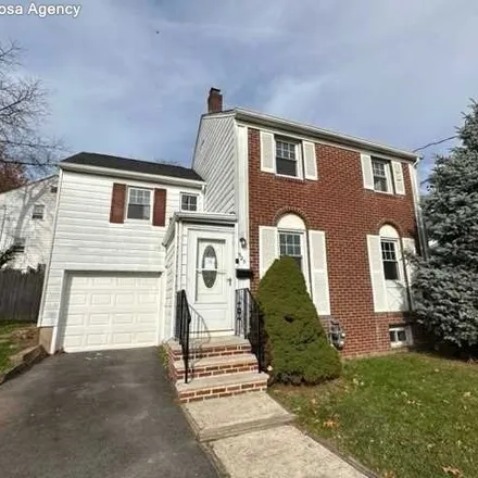 Image 1 - 529 Terrace Avenue, Hasbrouck Heights, NJ 07604, USA - House for sale