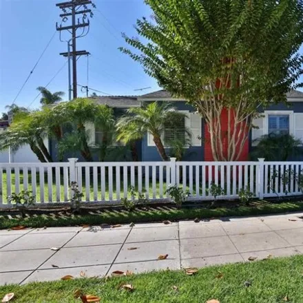 Rent this 2 bed house on 340 Glorietta Place in Coronado, CA 92118