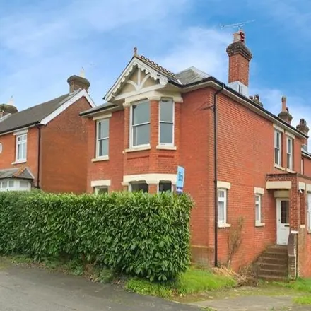 Buy this 5 bed house on Fircrest in The Crescent, Romsey