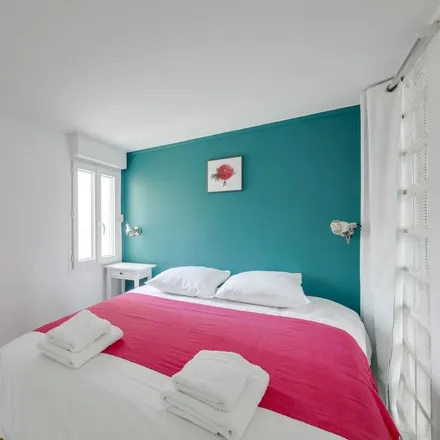 Rent this 3 bed apartment on Direction Régionale des Finances Publiques d'Île-de-France et de Paris - Site Réaumur in 94 Rue Réaumur, 75002 Paris