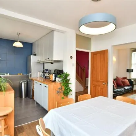 Image 5 - Middle Road, Brighton, BN1 6SR, United Kingdom - Townhouse for sale