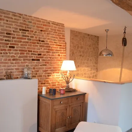 Rent this 3 bed townhouse on 76460 Saint-Valery-en-Caux