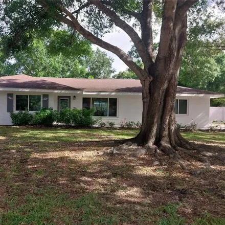 Rent this 3 bed house on 27 North Euclid Avenue in Sarasota, FL 34237