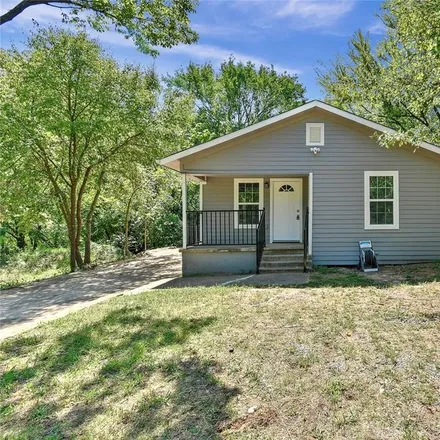 Rent this 3 bed house on 728 West Parnell Street in Denison, TX 75020