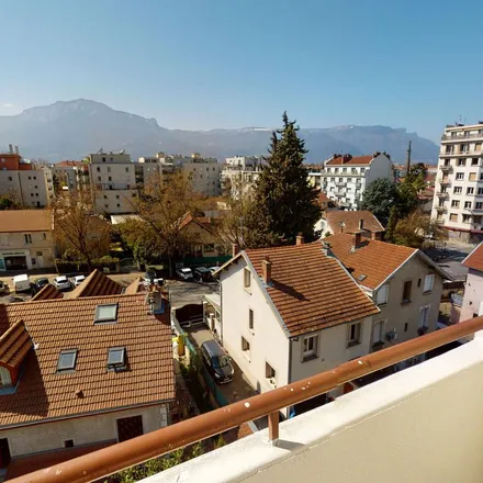 Rent this 1 bed apartment on 77 ter Avenue Jeanne d'Arc in 38100 Grenoble, France