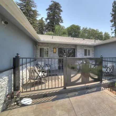 Image 2 - 6450 N Teilman Ave, Fresno, California, 93711 - House for sale