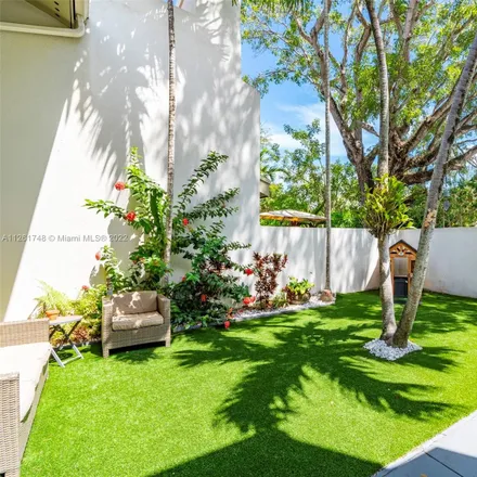 Image 4 - 6611 Southwest 72nd Street, South Miami, FL 33143, USA - Townhouse for sale
