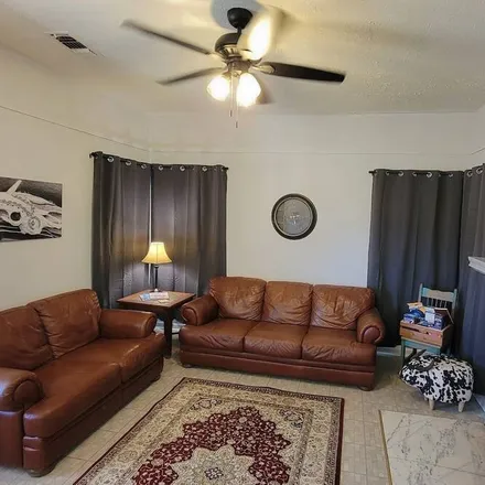 Image 2 - Center Point, TX - Townhouse for rent