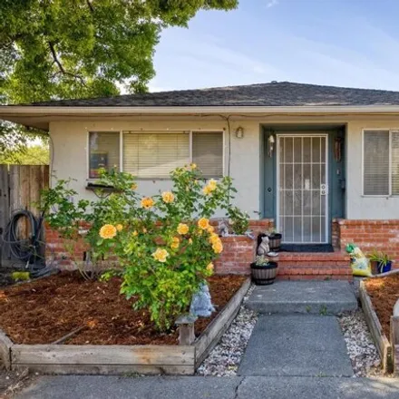 Buy this 4 bed house on 829 McMinn Avenue in Roseland, Santa Rosa
