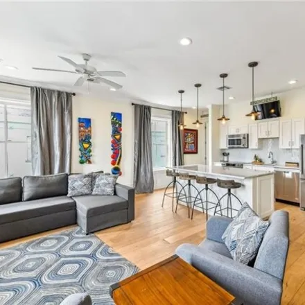 Image 7 - 301 North Peters Street, New Orleans, LA 70130, USA - Condo for sale