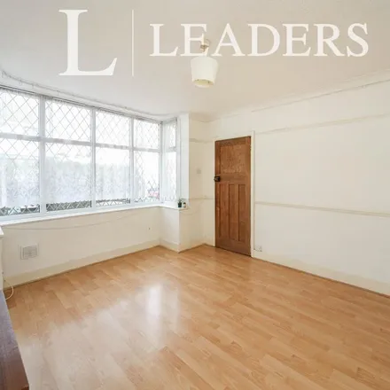 Image 2 - Connaught Road, Luton, LU4 8EP, United Kingdom - Townhouse for rent