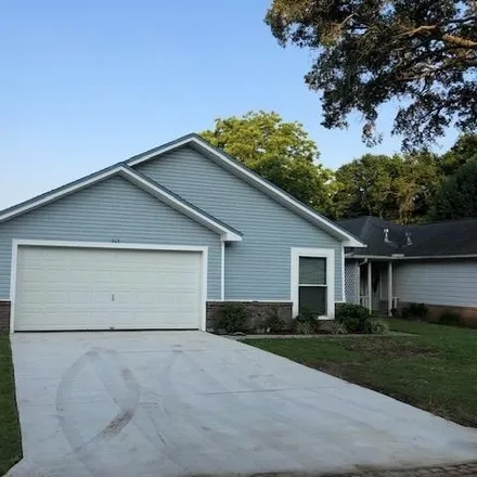 Rent this 3 bed house on 917 Lawton Court in Okaloosa County, FL 32547