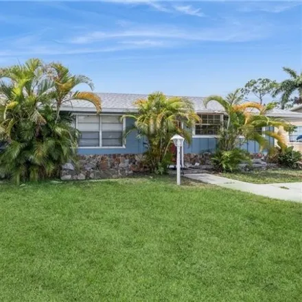 Image 3 - 511 E McKenzie St, Punta Gorda, Florida, 33950 - House for sale