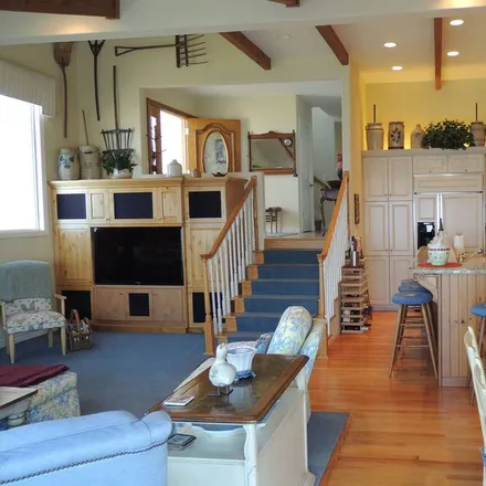 Rent this 3 bed townhouse on Encinitas