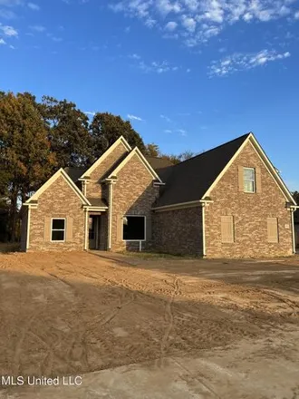 Buy this 5 bed house on Vineyard Drive in Southaven, MS 38672