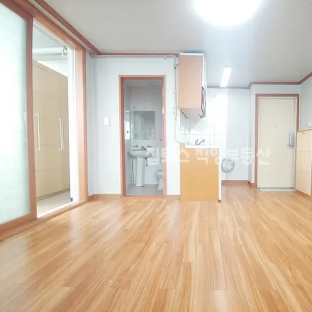 Image 2 - 서울특별시 마포구 연남동 240-6 - Apartment for rent