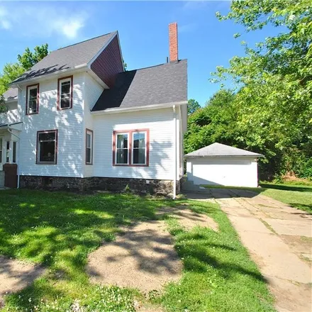 Buy this 3 bed house on 5511 Fort Avenue in Ashtabula, OH 44004