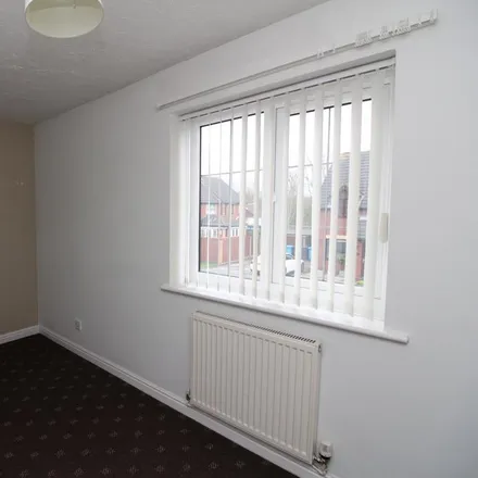 Image 9 - Peregrine Close, Hull, HU4 6UA, United Kingdom - House for rent