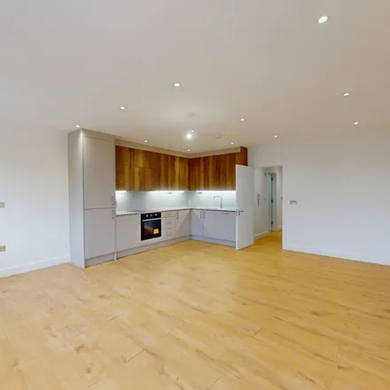 Image 7 - 4 Purley Rise, London, CR8 3AU, United Kingdom - Apartment for rent