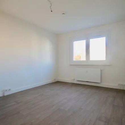 Rent this 1 bed apartment on Mitte in Dresdner Straße, 01774 Pretzschendorf