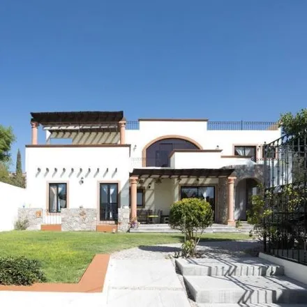 Buy this 5 bed house on Calle del Perdon in 37790, GUA