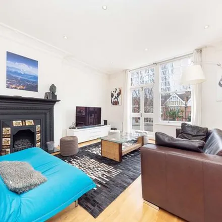Rent this 5 bed apartment on Pumpkin House in 79 Compayne Gardens, London