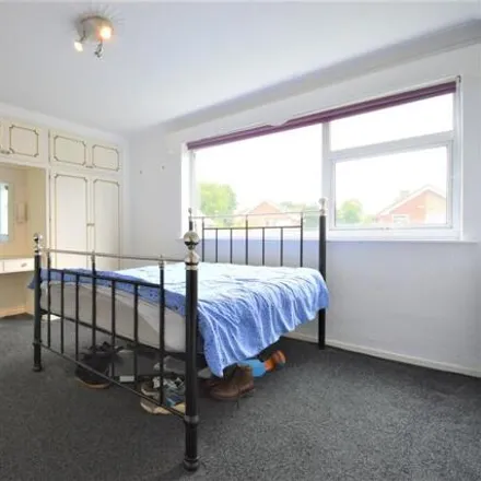 Image 7 - Harlyn Avenue, Bramhall, SK7 2HN, United Kingdom - Room for rent