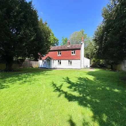 Image 2 - Sandy Cottage, Tinsley Green, RH10 3NS, United Kingdom - House for sale