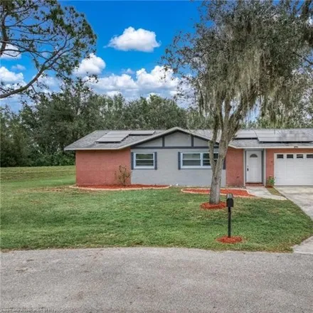 Buy this 2 bed house on 609 Coral Ridge Court in Sebring, FL 33876