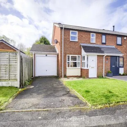 Buy this 2 bed duplex on Deanbrook Close in Monkspath, B90 4XS