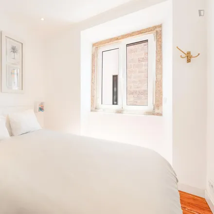 Rent this 2 bed apartment on Rua da Praia de Pedrouços 61 in 1400-280 Lisbon, Portugal