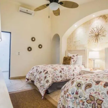 Rent this 4 bed house on Mexico in Avenida Benito Juárez, 77720 Playa del Carmen