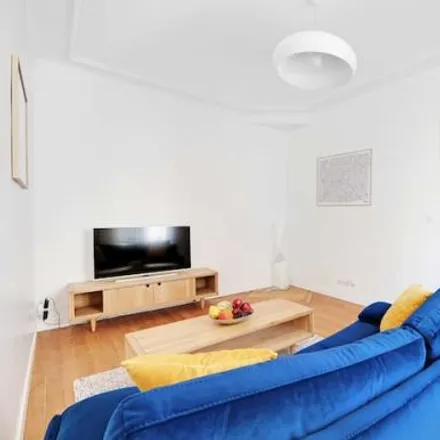 Rent this 2 bed apartment on 95 Rue du Commerce in 75015 Paris, France