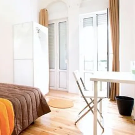 Rent this 8 bed room on Rua Actor Taborda