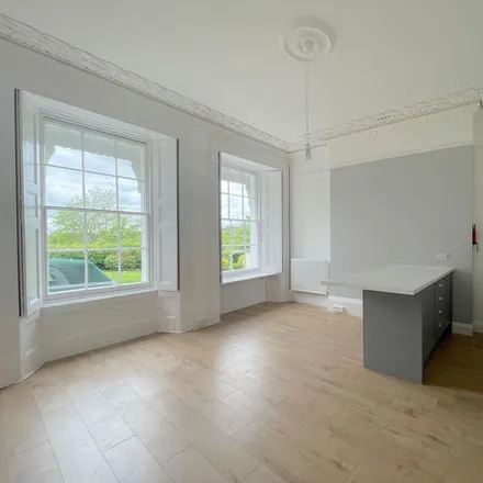 Rent this 1 bed apartment on Lisburne Crescent in Torquay, TQ1 2LA
