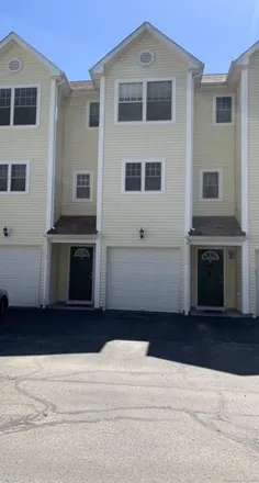 Rent this 2 bed townhouse on 527 West Thames Street in Norwich, CT 06360