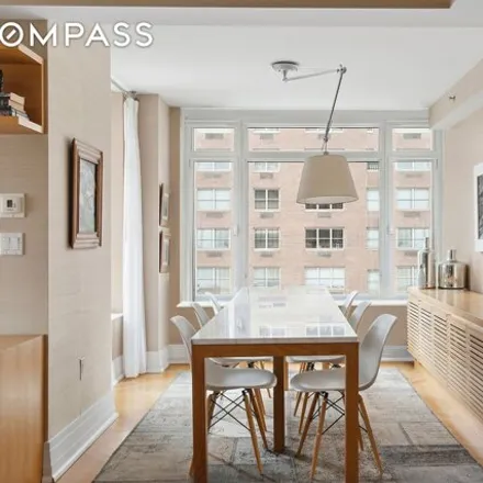 Image 4 - 207 East 85th Street, New York, NY 10028, USA - Condo for sale