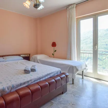 Rent this 2 bed house on Sinagra in Via Vittorio Veneto, 98069 Sinagra ME