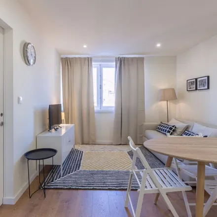 Rent this 1 bed apartment on Chapéus 9 Abril in Rua de Entreparedes, 4000-198 Porto