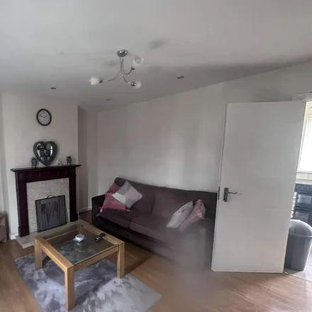 Image 5 - Walsall, WS3 3EQ, United Kingdom - House for rent