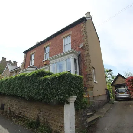 Rent this 5 bed house on Oak Hill Road in Sheffield, S7 1SJ