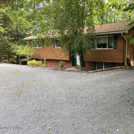 Buy this 5 bed house on 1078 Beaver Lake Drive in Paupack Township, PA 18436